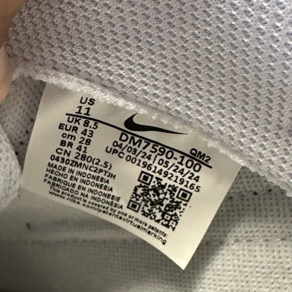 Nike Court Legacy Women's size 11 White Black Casual Shoes DM7590-100 - Picture 9 of 9